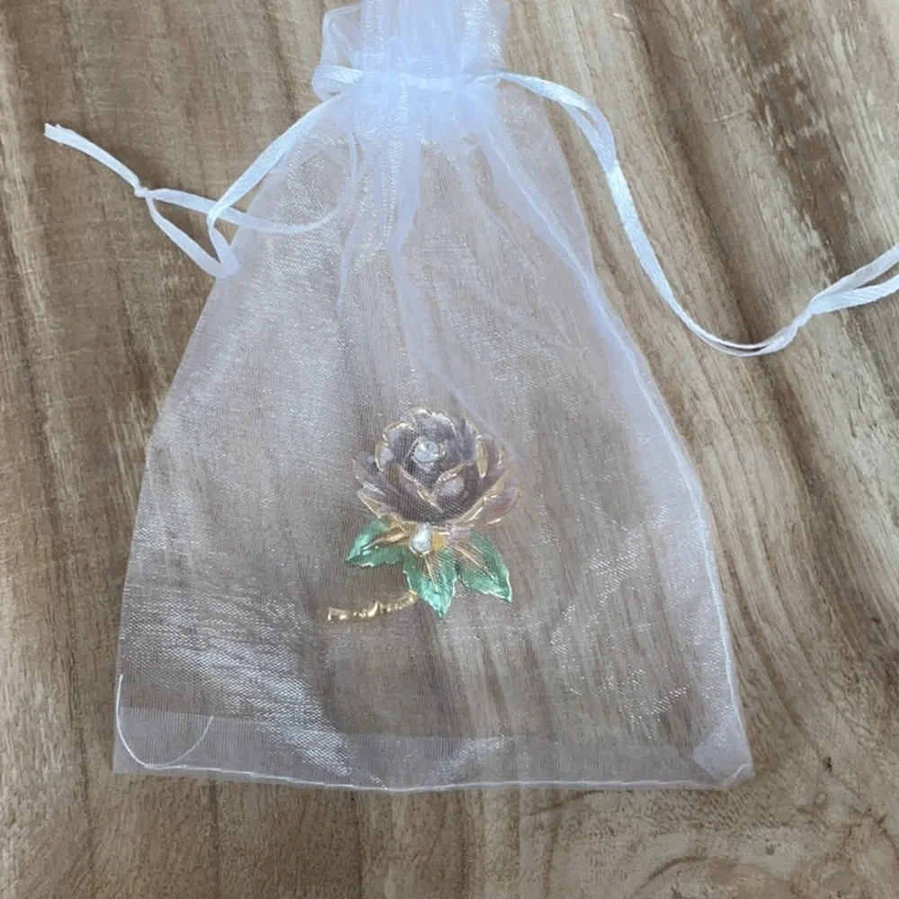 Princess Diana English Rose Pin/Brooch - Picture 12 of 12